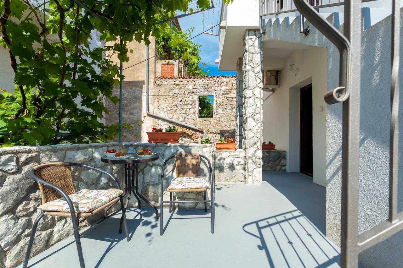 Apartment Placido Krk Крк Екстер'єр фото